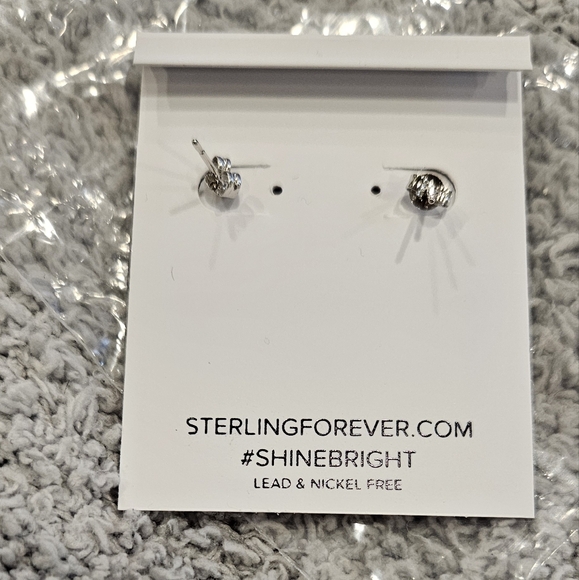 Sterling Forever studs - Picture 2 of 3